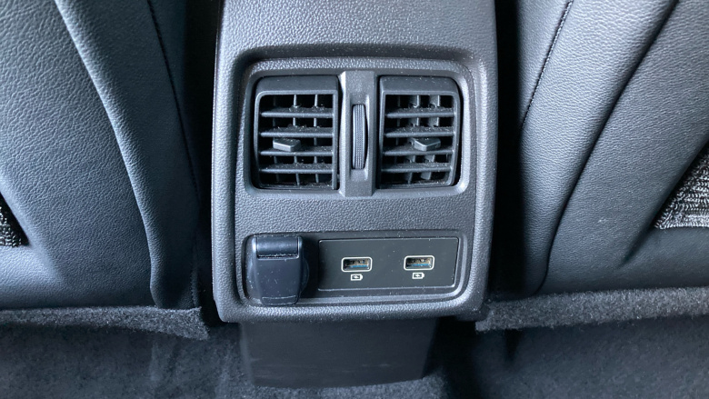 Renault Captur 1.3 TCE 140 SE Edition 5dr Petrol Hatchback